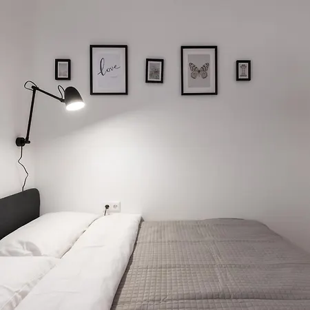 Hook Old Town Apartment *